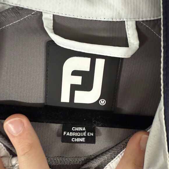 Footjoy Golf Jacket Men's Medium Grey Short Sleeve Zip Pockets 1/4 Zip Nicholas - Picture 6 of 12